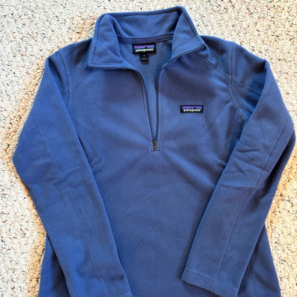 Patagonia Women’s quarter zip fleece in Deep Blue